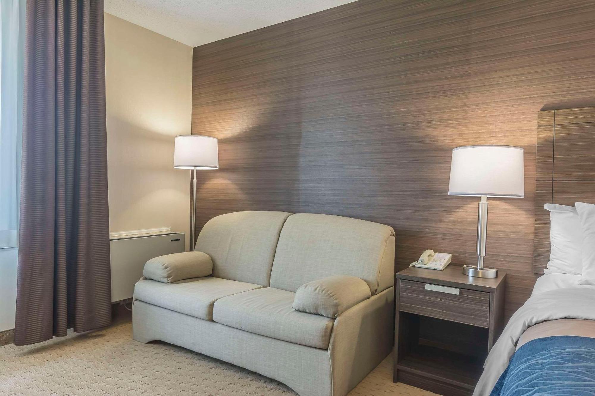 Comfort Inn Lévis Екстериор снимка